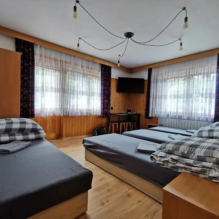 Chlabowkowe Izdebki Guest house *